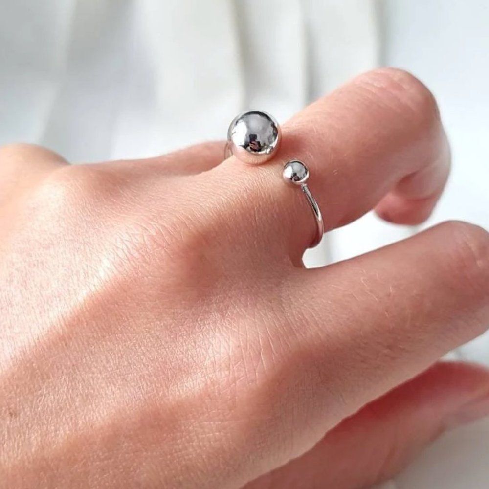 Solid 925 Sterling Silver Hypoallergenic Adjustable Bead Ball Ring - Picture 3 of 7